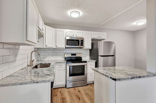 property at 5617 Happy Hollow Rd