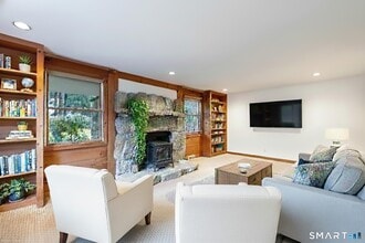 1 Long Wall Rd in Redding, CT - Building Photo - Building Photo