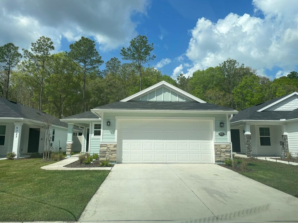9721 Tandem Ct in Jacksonville, FL - Building Photo