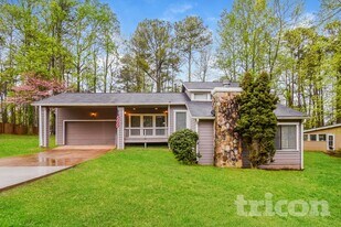 6971 Springwood Dr in Douglasville, GA - Building Photo