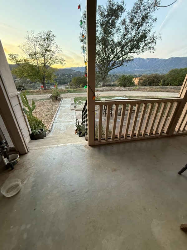 1210 Woodland Ave in Ojai, CA - Foto de edificio - Building Photo