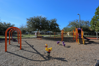 Rainbow Village/ Heritage Oaks in Largo, FL - Building Photo - Building Photo