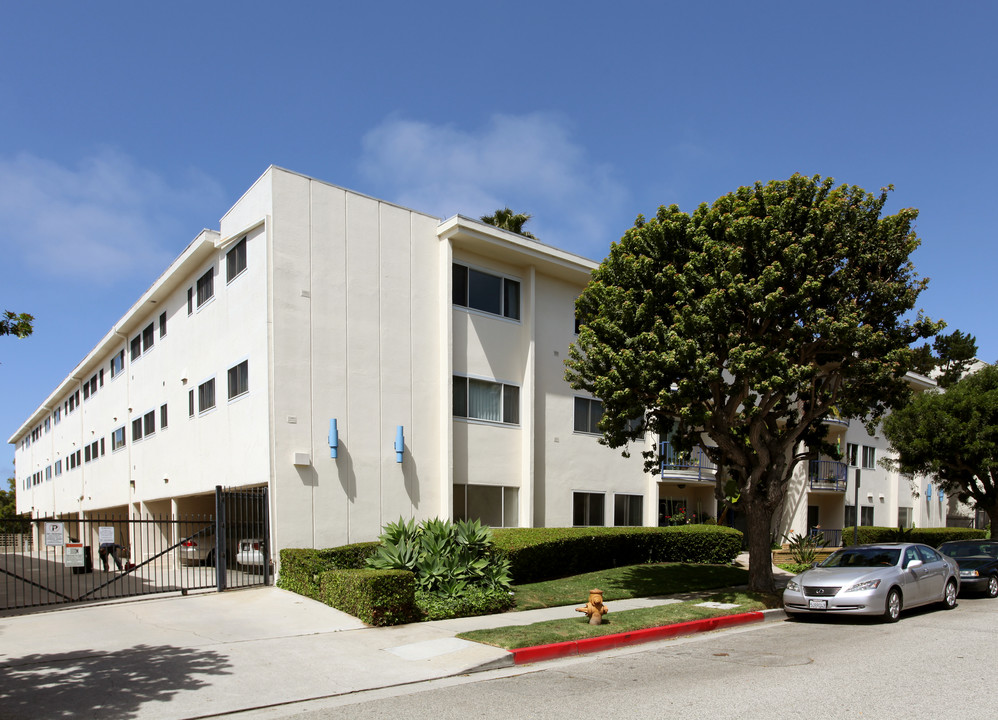 Delgany Princess Apartments in Playa Del Rey, CA - Building Photo