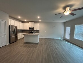 4958 Elm Brook Dr in Atlanta, GA - Building Photo - Building Photo