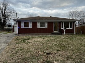 4101 Spyglass Ct in Louisville, KY - Building Photo