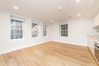 14 Fleet St, Unit #7 in Boston, MA - Building Photo - Building Photo