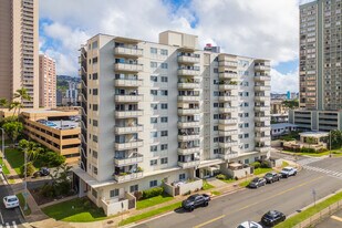 Ala Wai Cove in Honolulu, HI - Building Photo