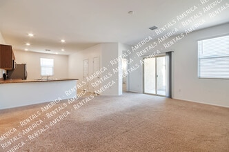 6325 S Crescent Peak Dr in Tucson, AZ - Building Photo - Building Photo