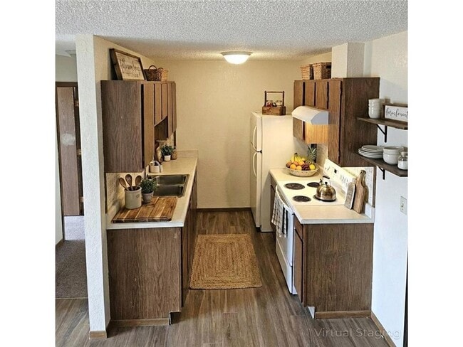 511 Carolina Ave in Hoffman, MN - Foto de edificio - Building Photo