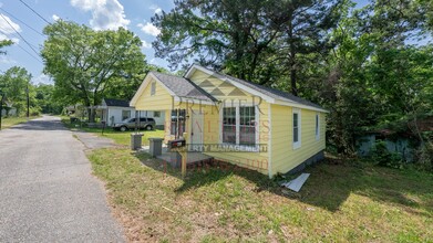 821 13th Ct in Phenix City, AL - Building Photo - Building Photo