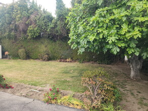 5618 Kester Ave, Unit 5618 Kester Unit 1 in Van Nuys, CA - Building Photo - Building Photo