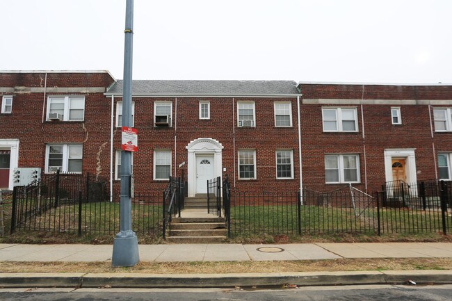 1431 Holbrook St NE in Washington, DC - Building Photo - Building Photo