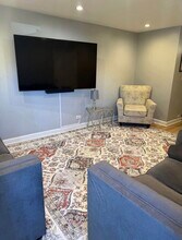 1908 Kenilworth Cir, Unit C in Hoffman Estates, IL - Foto de edificio - Building Photo