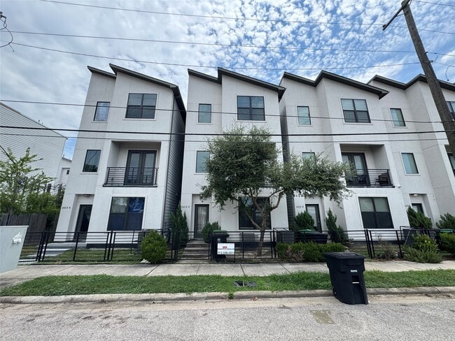 property at 1615 Milby St