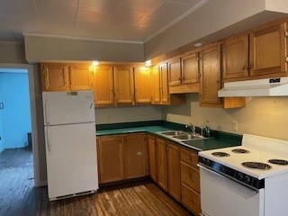 911 Moorheadville Rd in North East, PA - Building Photo