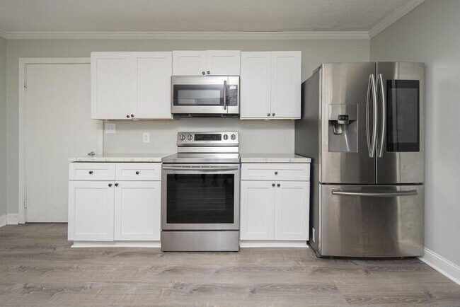690 2nd Ave in Troy, NY - Building Photo - Building Photo