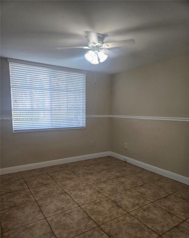 12178 St.Andrews Pl in Miramar, FL - Building Photo - Building Photo