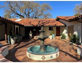 28910 Wagon Rd in Agoura Hills, CA - Building Photo - Building Photo