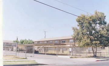 1660 S Chance Ave in Fresno, CA - Building Photo - Building Photo