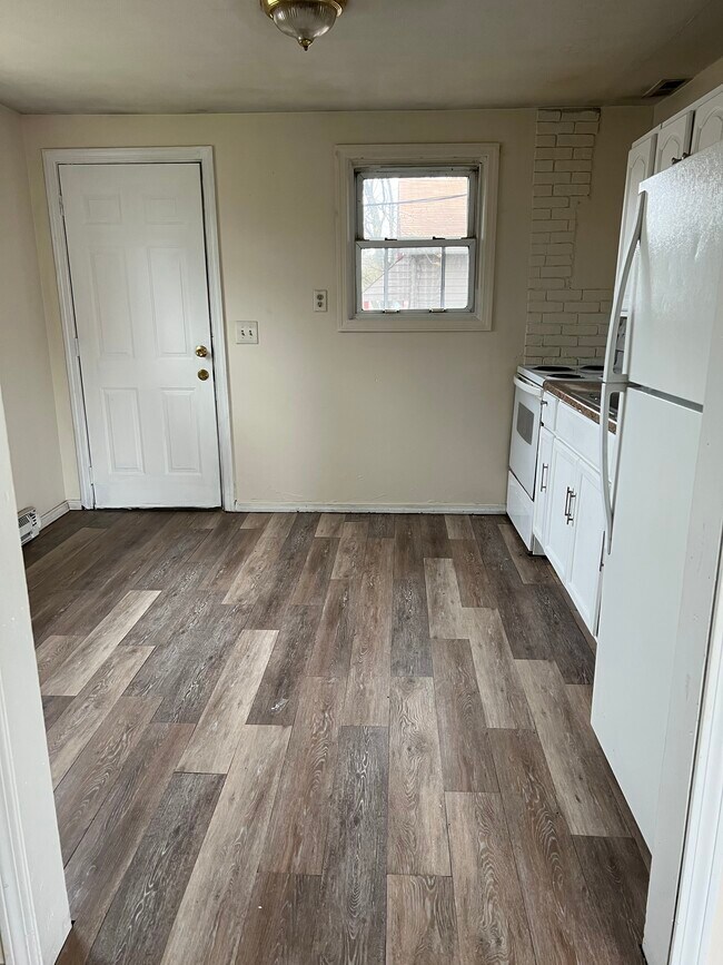 32 2nd St Apartments and Nearby Springfield Apartments For Rent