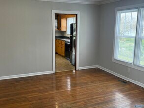 2302 Andrew Jackson Way NE in Huntsville, AL - Building Photo - Building Photo