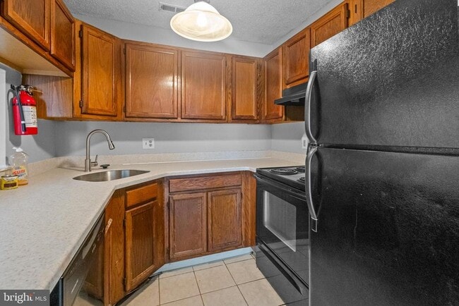 property at 5217A Aberdeen Dr