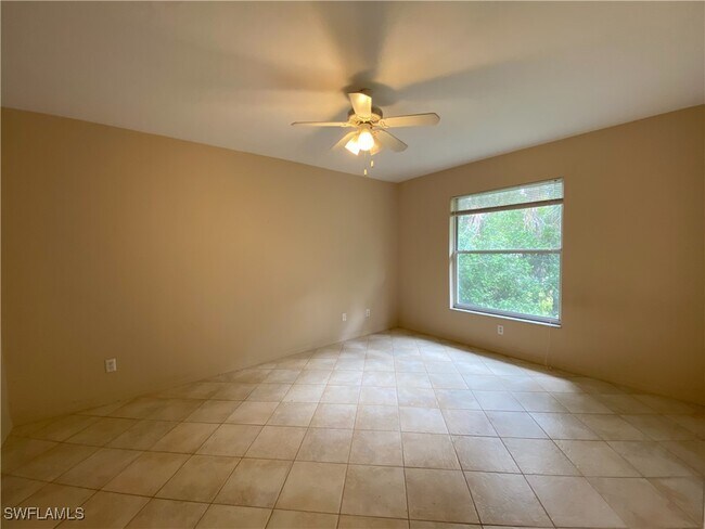 28260 Pine Haven Way in Bonita Springs, FL - Building Photo - Building Photo