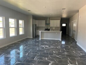 898 Rd 3556 in Cleveland, TX - Building Photo - Building Photo