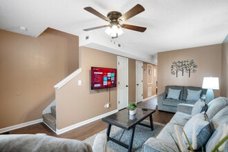 284 Raleigh Dr in Clarksville, TN - Building Photo - Building Photo