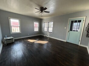 150 4th Ave E in Dickinson, ND - Building Photo - Building Photo