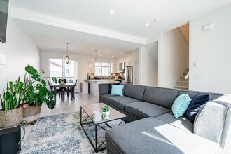 6188-141 141 St in Surrey, BC - Building Photo - Building Photo