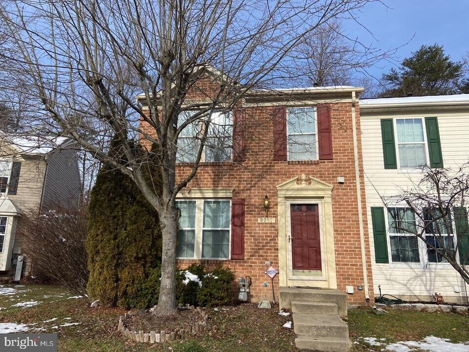 8717 Castlerock Ct in Laurel, MD - Building Photo