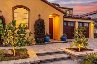 324 Tresana Ln in San Luis Obispo, CA - Building Photo - Building Photo