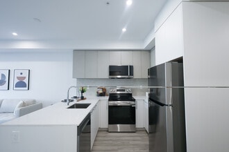 Cloveris in Surrey, BC - Building Photo - Building Photo