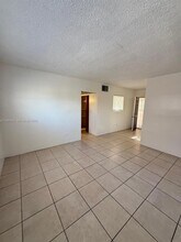 16851 NE 18th Ave in North Miami Beach, FL - Building Photo - Building Photo