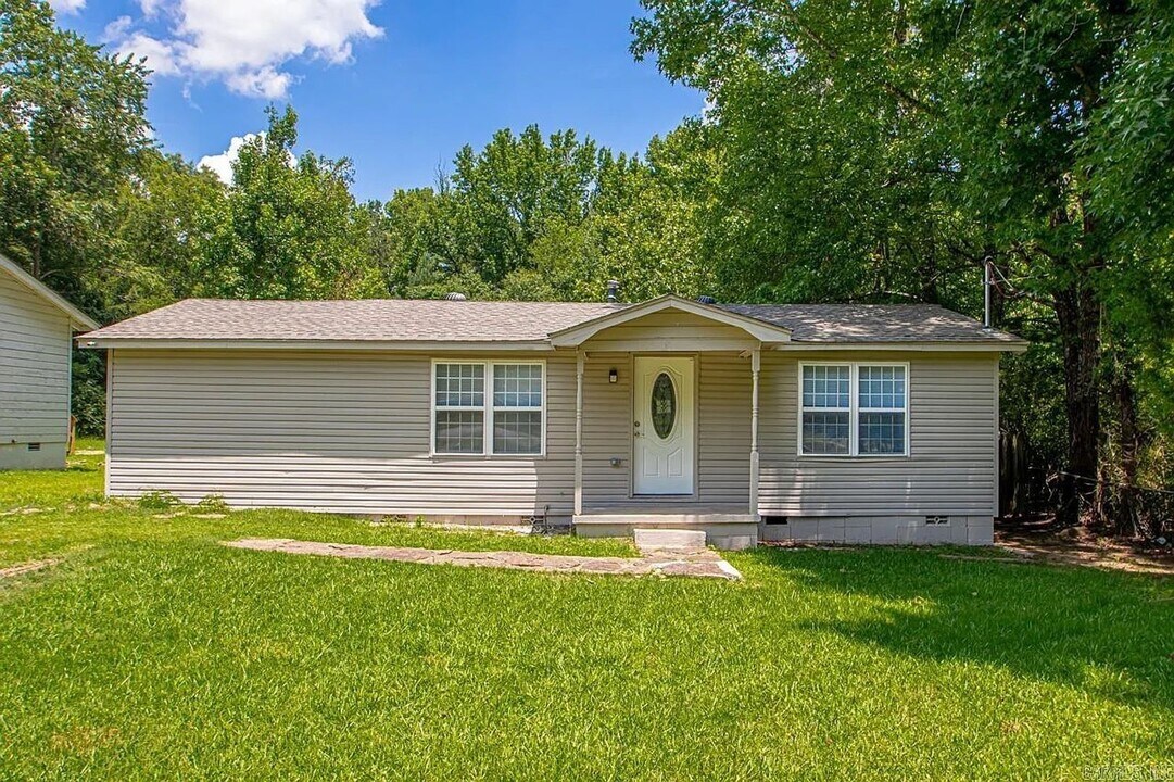 309 E Valentine Rd in Jacksonville, AR - Building Photo