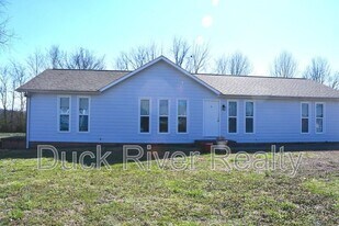 213 Hunter Dr in Columbia, TN - Building Photo