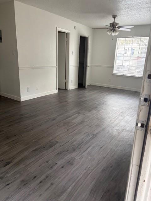 1300 Parker Ln in Austin, TX - Building Photo - Building Photo