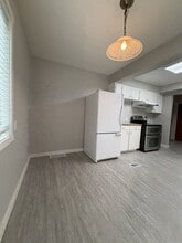 10586-10127 127 St in Surrey, BC - Building Photo - Building Photo