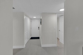 955 Dotterel Rd in Delray Beach, FL - Building Photo - Building Photo