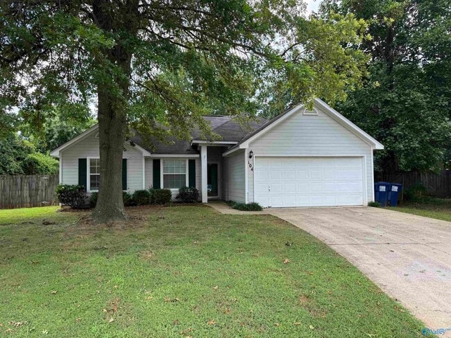 property at 104 Vistawood Ct