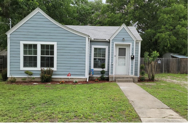 property at 418 Lytle St