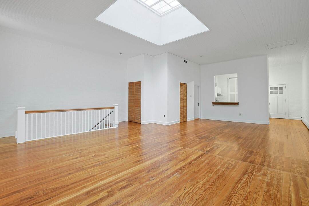 90 Main St in Nyack, NY - Building Photo