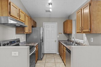 889 Revere Run Dr in Lexington, KY - Building Photo - Building Photo