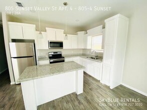 805 W Sunset Valley St in Alton, TX - Building Photo - Building Photo