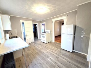 70 George St in Bristol, CT - Building Photo - Building Photo