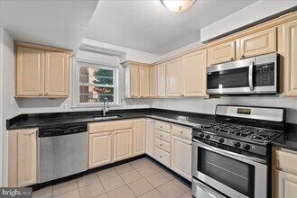 2620 13th St S in Arlington, VA - Building Photo - Building Photo