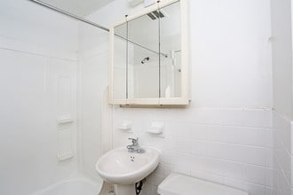 Birchwood Hill Apartments in Philadelphia, PA - Building Photo - Interior Photo