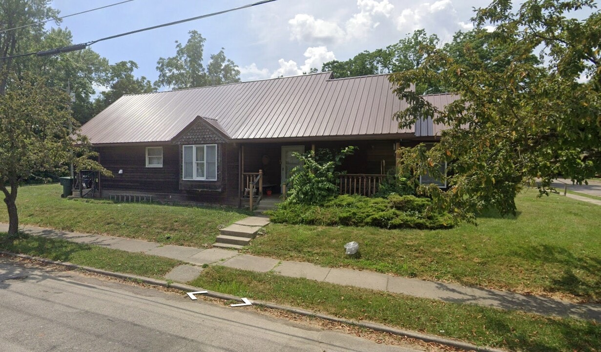 1121 E 7th St in Muncie, IN - Building Photo