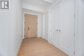 2-802 Forest Hill Rd in Toronto, ON - Building Photo - Building Photo